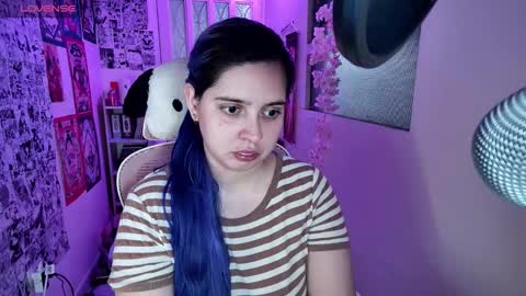 Snapshot of vallolet1_ chatting on September 26, 1:58 am Im Violet online show from September 26, 1:58 am