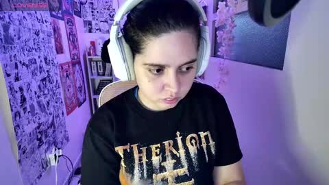 Snapshot of vallolet1_ chatting on October 2, 3:22 am Im Violet online show from October 2, 3:22 am