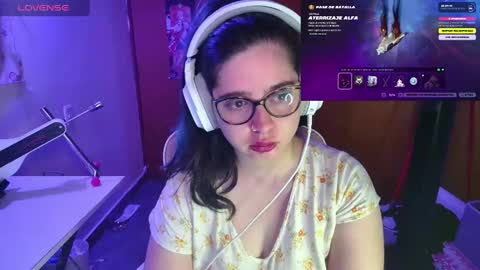Snapshot of vallolet1_ chatting on February 28, 11:23 pm Im Violet online show from February 28, 11:23 pm