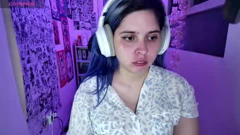 Snapshot of vallolet1_ chatting on September 15, 12:52 am Im Violet online show from September 15, 12:52 am