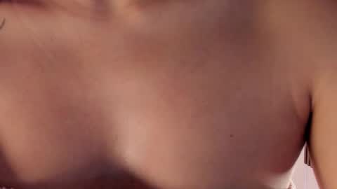 Vallolet Peach  online show from February 13, 12:18 pm