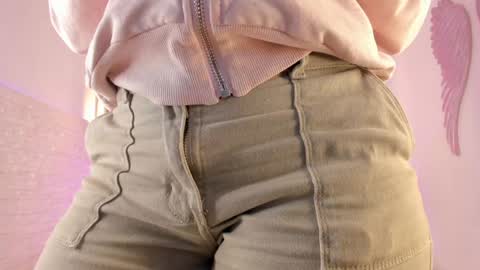 Vallolet Peach  online show from January 9, 11:36 am