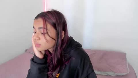 valy_shyness online show from September 18, 6:50 pm