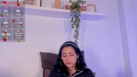 vamp  online show from April 11, 12:50 am