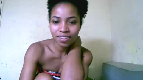 Snapshot of vanah344375 chatting on October 9, 8:07 am vanah344375 online show from October 9, 8:07 am