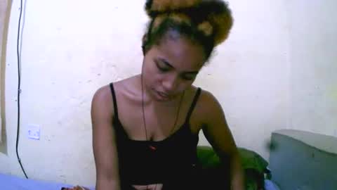 Snapshot of vanah344375 chatting on October 13, 4:53 pm vanah344375 online show from October 13, 4:53 pm