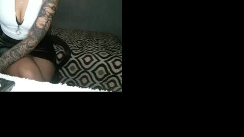 vane53542 online show from November 9, 8:05 pm