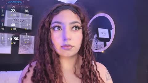 Snapshot of vane_vixen chatting on September 16, 8:28 pm vane_vixen online show from September 16, 8:28 pm