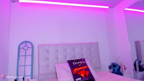 Vane  online show from April 11, 10:46 pm