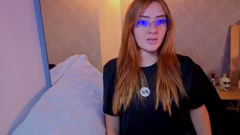 vanessa_foxyy online show from July 11, 8:31 pm