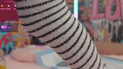 Snapshot of vanessa_love chatting on December 30, 4:07 pm  Vanessa  online show from December 30, 4:07 pm