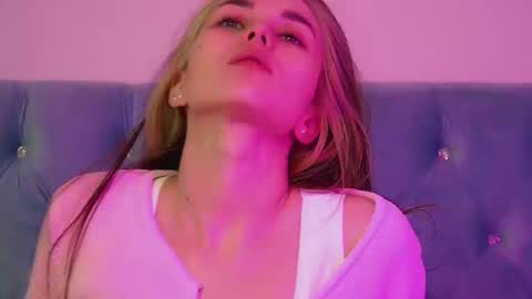 Vanessa online show from March 9, 6:55 pm