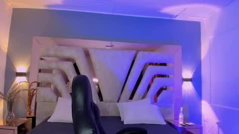 vanessaduval online show from January 13, 3:34 am