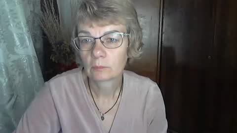 Vanillaxcreamy online show from November 25, 2:41 pm