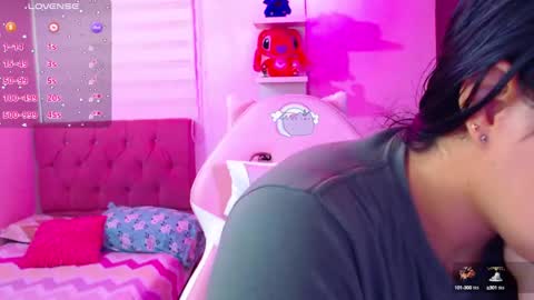 Snapshot of vannessa_shy chatting on December 27, 8:39 pm Vanesa online show from December 27, 8:39 pm