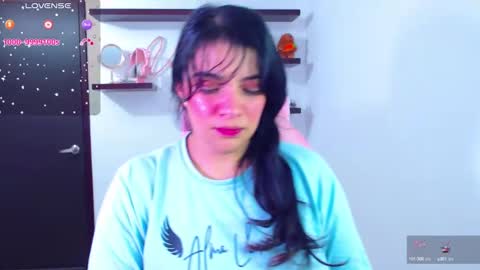 Snapshot of vannessa_shy chatting on February 6, 8:34 pm Vanesa online show from February 6, 8:34 pm