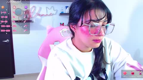 Snapshot of vannessa_shy chatting on February 20, 11:21 pm Vanesa online show from February 20, 11:21 pm