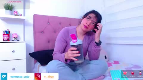 Snapshot of vannessa_shy chatting on September 9, 11:59 pm Vanesa online show from September 9, 11:59 pm