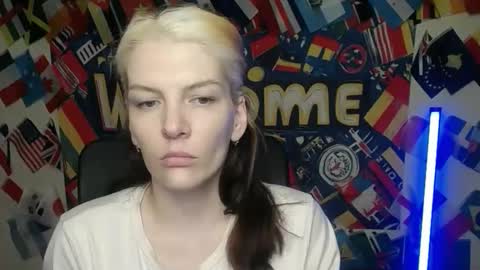 Vanessa online show from April 2, 4:15 pm