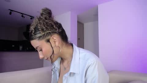 varenka_ivanova22 online show from April 11, 7:45 am