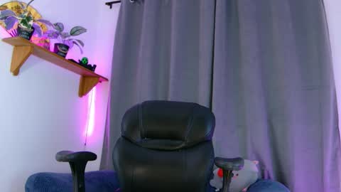 Vayolett online show from February 2, 3:16 am