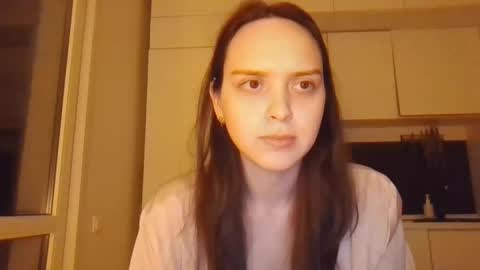 Mary online show from April 8, 5:15 pm