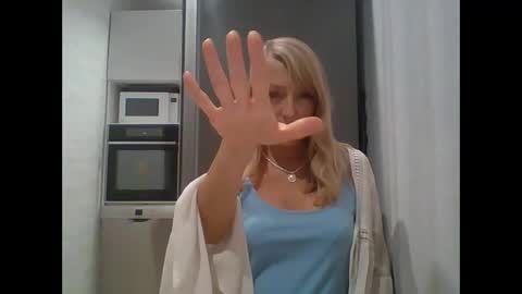 Snapshot of veessa chatting on October 18, 6:42 pm Veessa online show from October 18, 6:42 pm