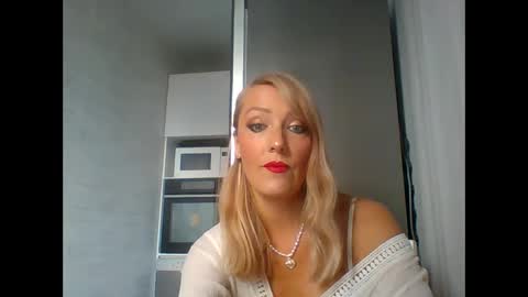 Snapshot of veessa chatting on October 16, 12:30 pm Veessa online show from October 16, 12:30 pm