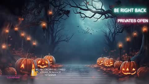 Snapshot of vegas_romance chatting on October 13, 1:41 am vegas_romance online show from October 13, 1:41 am