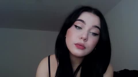 velinora_19 online show from November 2, 11:24 am