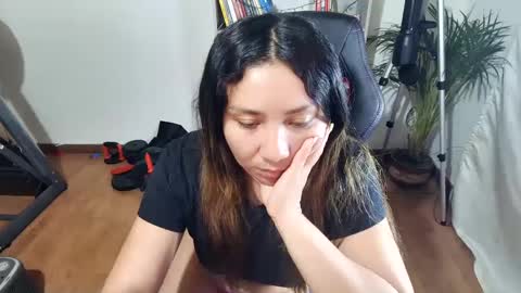 Snapshot of vellarossa chatting on January 19, 1:00 am Im VelaI will be Christmas and New Year with my family December 22 to January 13 I will miss you guys. online show from January 19, 1:00 am