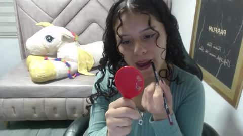 velvet_moon_v online show from November 29, 3:05 pm