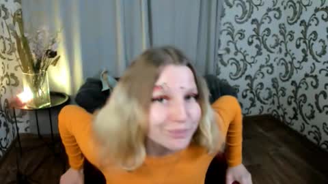 velvet_peach_ online show from October 24, 2:02 pm