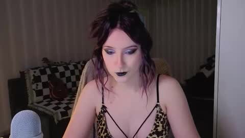 Violet online show from May 12, 12:45 pm