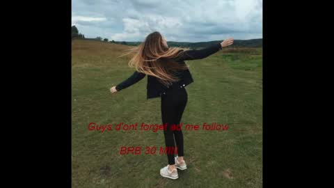 velvetmoon123 online show from June 5, 5:55 am