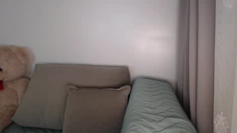 velvetmoon123 online show from December 22, 1:14 pm