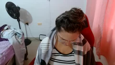 venecasexy44 online show from May 27, 11:40 am