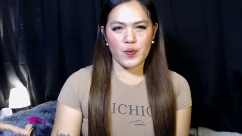 Snapshot of venus_colly chatting on October 9, 1:54 am I am Colly Your mystery girl online show from October 9, 1:54 am
