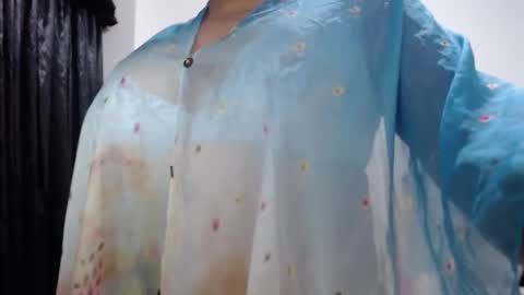 Snapshot of venus_menoza chatting on September 15, 1:19 pm venus_menoza online show from September 15, 1:19 pm