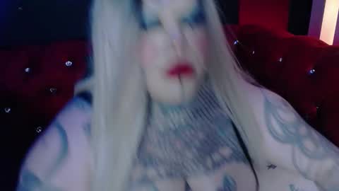 Snapshot of venus_rock chatting on October 17, 4:59 am Venus Ink online show from October 17, 4:59 am