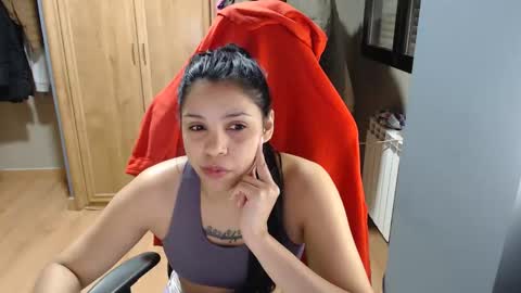 Snapshot of venus_sensual69 chatting on March 2, 10:47 am Venus independent model online show from March 2, 10:47 am