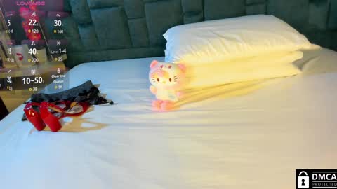 Snapshot of venus_velez chatting on March 6, 12:19 pm Venus online show from March 6, 12:19 pm