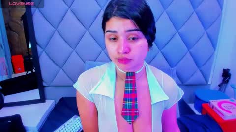 Venusowen  online show from November 20, 11:44 am