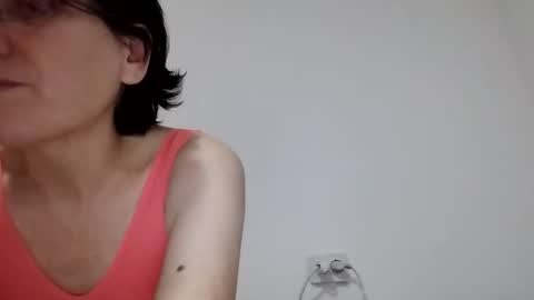 Vera online show from November 17, 6:30 pm