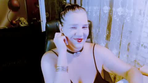Vera Luss online show from June 19, 7:50 pm