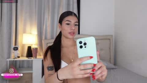 Snapshot of vero_cam chatting on January 14, 2:29 am vero_cam online show from January 14, 2:29 am