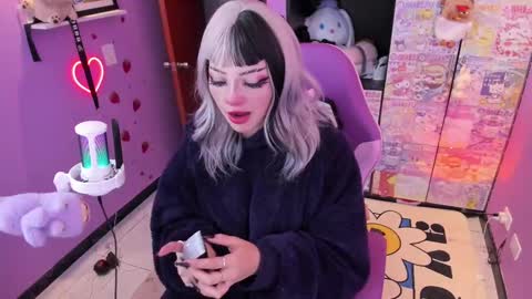     online show from September 12, 12:11 am