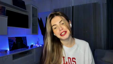 Lolitalolz online show from January 17, 10:01 pm