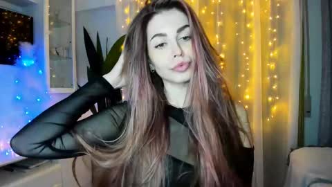 Lolitalolz online show from December 31, 7:07 pm