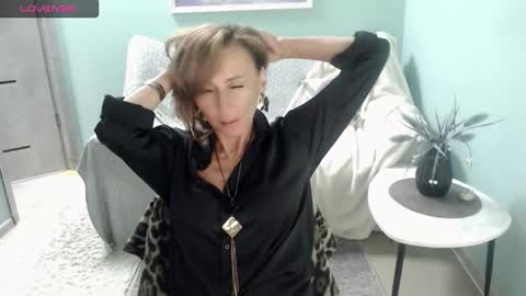 Helen online show from September 30, 8:09 am